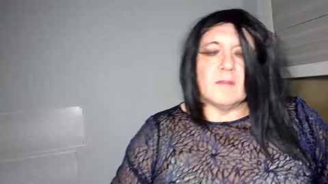 Snapshot of mery3881 chatting on 12.02.25 mery3881 online show from 12.02.25