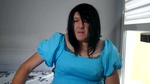 Snapshot of mery3881 chatting on 12.03.25 mery3881 online show from 12.03.25