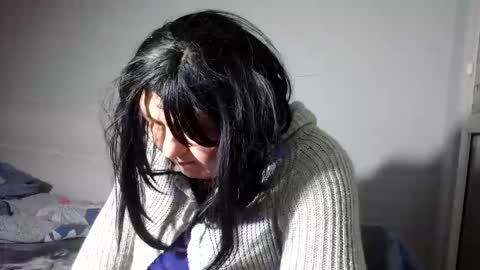 Snapshot of mery3881 chatting on 12.15.25 mery3881 online show from 12.15.25