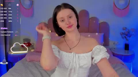 Anna online show from 02.25.25