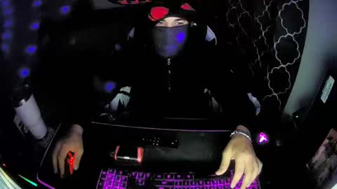 mesmereyes online show from 12.17.24