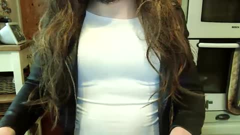 messyxdresser online show from 03.10.25