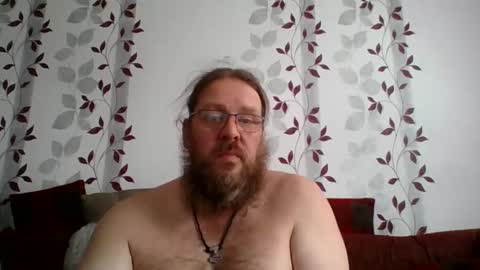 Snapshot of metallbuddy chatting on 09.11.25 ask me online show from 09.11.25