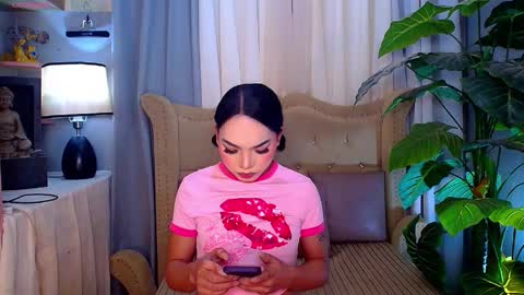 Snapshot of metawinathan chatting on 12.17.25 myka online show from 12.17.25