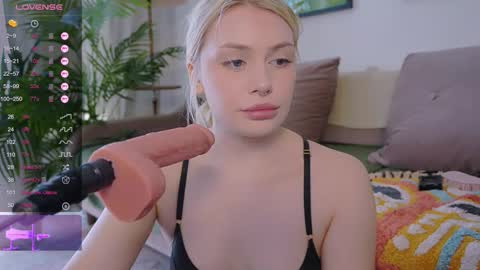 Snapshot of meukotis chatting on 09.24.25 Stella online show from 09.24.25