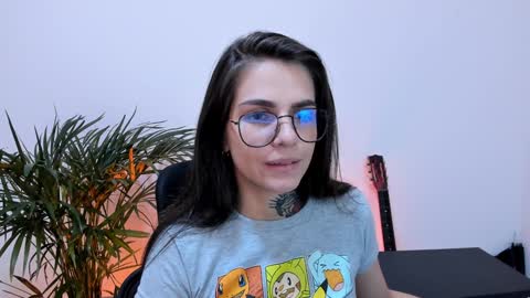 Snapshot of meurief chatting on 01.24.25 Meurif online show from 01.24.25