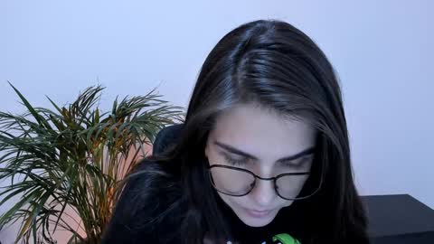 Snapshot of meurief chatting on 01.26.25 Meurif online show from 01.26.25