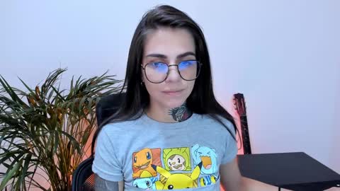 Snapshot of meurief chatting on 01.27.25 Meurif online show from 01.27.25