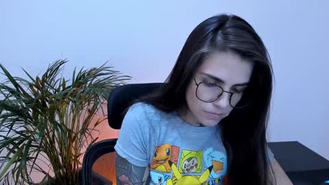 Snapshot of meurief chatting on 01.27.25 Meurif online show from 01.27.25