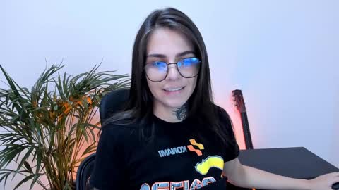 Snapshot of meurief chatting on 01.30.25 Meurif online show from 01.30.25