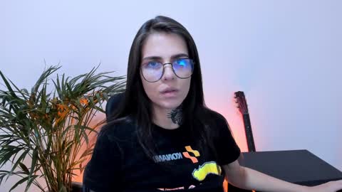 Snapshot of meurief chatting on 01.30.25 Meurif online show from 01.30.25