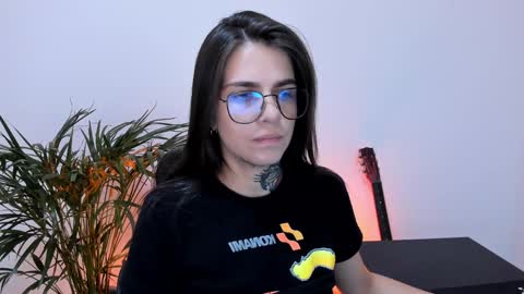 Snapshot of meurief chatting on 01.31.25 Meurif online show from 01.31.25