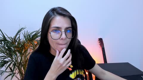 Snapshot of meurief chatting on 01.31.25 Meurif online show from 01.31.25