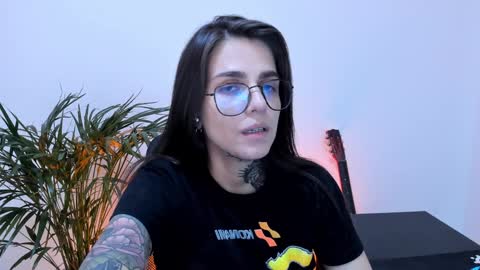 Snapshot of meurief chatting on 01.31.25 Meurif online show from 01.31.25