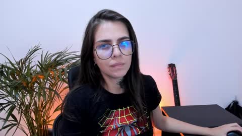 Snapshot of meurief chatting on 02.06.25 Meurif online show from 02.06.25