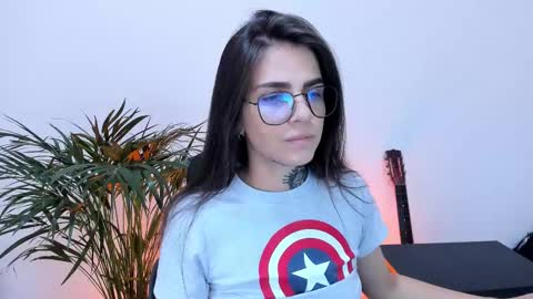 Snapshot of meurief chatting on 02.09.25 Meurif online show from 02.09.25