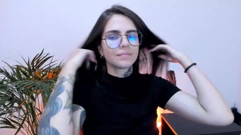 Snapshot of meurief chatting on 02.10.25 Meurif online show from 02.10.25