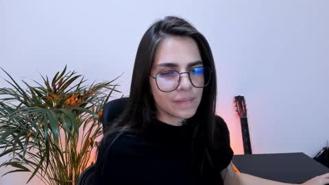 Snapshot of meurief chatting on 02.10.25 Meurif online show from 02.10.25