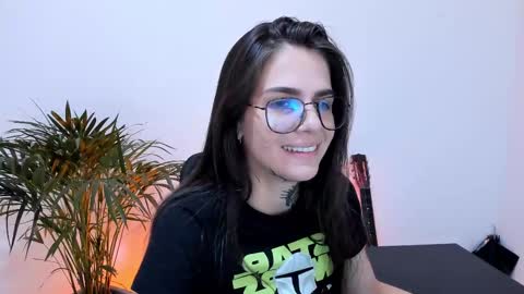 Snapshot of meurief chatting on 02.13.25 Meurif online show from 02.13.25