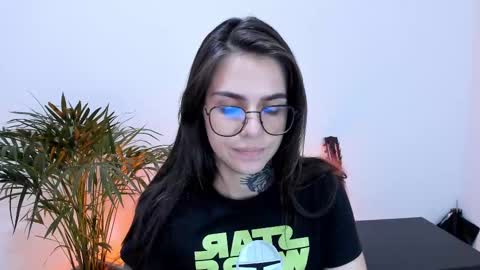 Snapshot of meurief chatting on 02.13.25 Meurif online show from 02.13.25