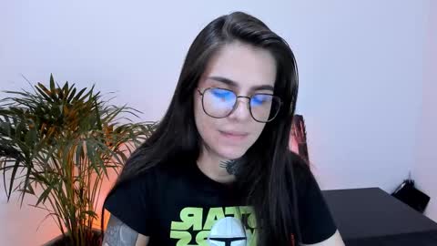 Snapshot of meurief chatting on 02.13.25 Meurif online show from 02.13.25