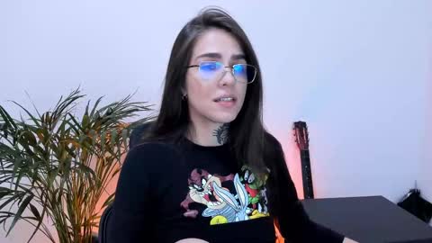 Snapshot of meurief chatting on 02.16.25 Meurif online show from 02.16.25