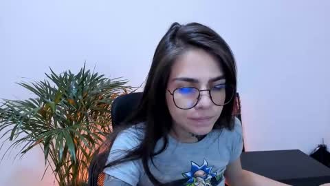 Snapshot of meurief chatting on 02.23.25 Meurif online show from 02.23.25