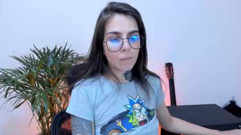 Snapshot of meurief chatting on 02.23.25 Meurif online show from 02.23.25