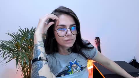 Snapshot of meurief chatting on 02.23.25 Meurif online show from 02.23.25