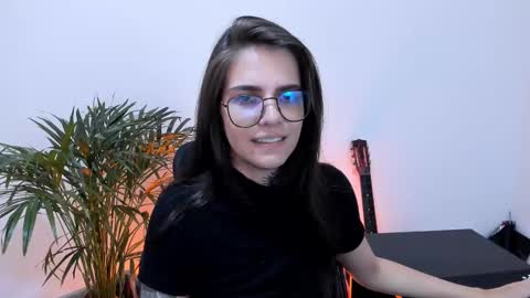 Snapshot of meurief chatting on 02.26.25 Meurif online show from 02.26.25