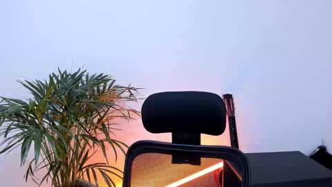 Snapshot of meurief chatting on 02.27.25 Meurif online show from 02.27.25