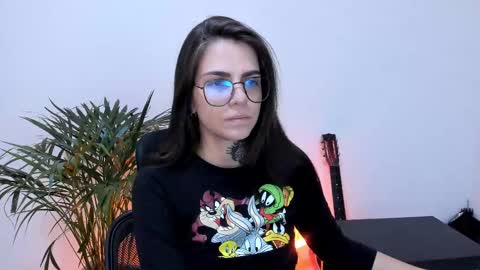 Snapshot of meurief chatting on 03.07.25 Meurif online show from 03.07.25