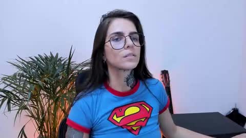 Snapshot of meurief chatting on 03.08.25 Meurif online show from 03.08.25