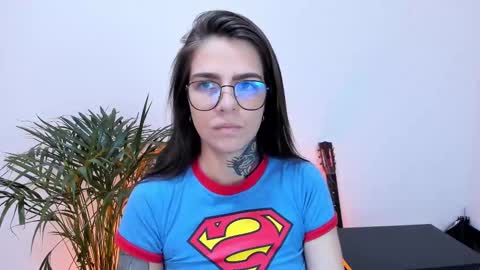 Snapshot of meurief chatting on 03.09.25 Meurif online show from 03.09.25