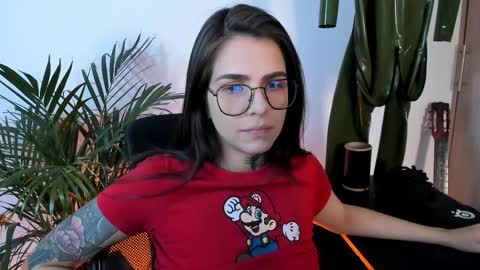 Snapshot of meurief chatting on 09.29.25 Meurif online show from 09.29.25