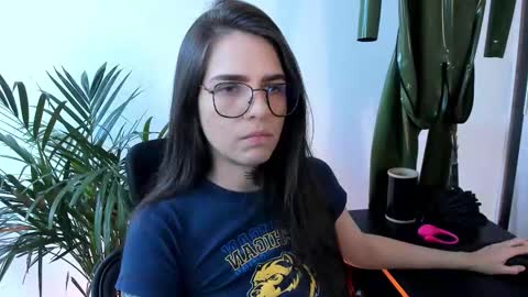 Snapshot of meurief chatting on 10.02.25 Meurif online show from 10.02.25