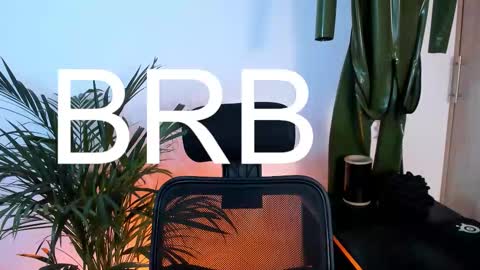 Snapshot of meurief chatting on 10.06.25 Meurif online show from 10.06.25