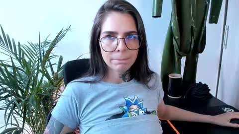 Snapshot of meurief chatting on 10.07.25 Meurif online show from 10.07.25