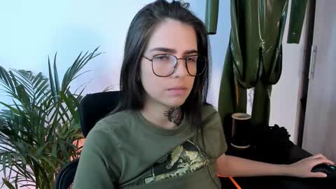 Snapshot of meurief chatting on 10.09.25 Meurif online show from 10.09.25