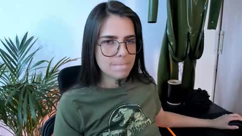 Snapshot of meurief chatting on 10.10.25 Meurif online show from 10.10.25