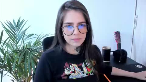 Snapshot of meurief chatting on 10.13.25 Meurif online show from 10.13.25