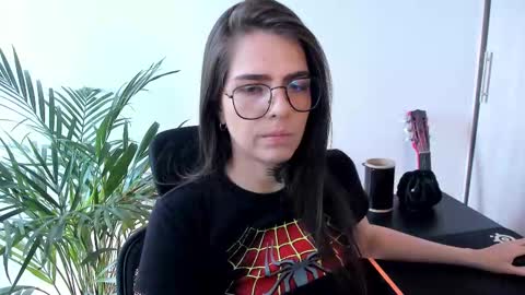 Snapshot of meurief chatting on 10.30.25 Meurif online show from 10.30.25