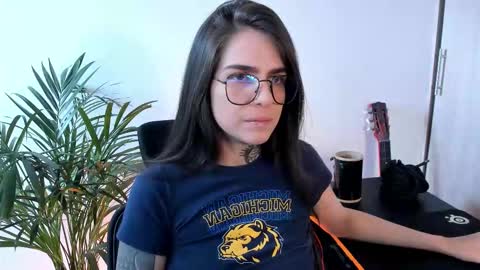 Snapshot of meurief chatting on 11.01.25 Meurif online show from 11.01.25