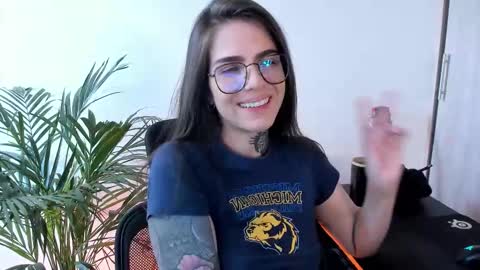 Snapshot of meurief chatting on 11.02.25 Meurif online show from 11.02.25