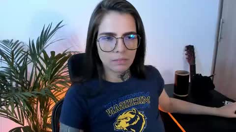 Snapshot of meurief chatting on 11.03.25 Meurif online show from 11.03.25