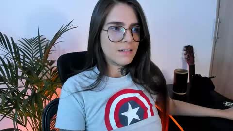 Snapshot of meurief chatting on 11.09.25 Meurif online show from 11.09.25