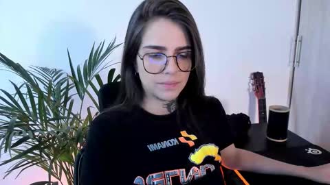 Snapshot of meurief chatting on 11.23.25 Meurif online show from 11.23.25