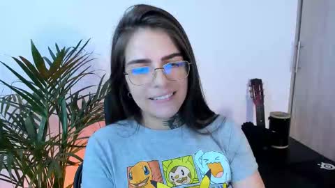 Snapshot of meurief chatting on 11.28.25 Meurif online show from 11.28.25