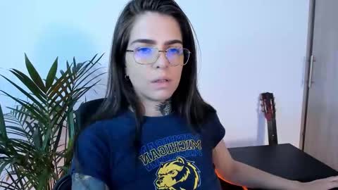 Snapshot of meurief chatting on 12.02.25 Meurif online show from 12.02.25