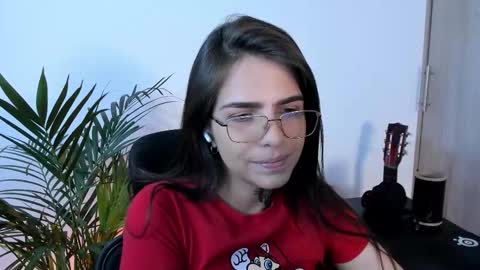 Snapshot of meurief chatting on 12.14.25 Meurif online show from 12.14.25